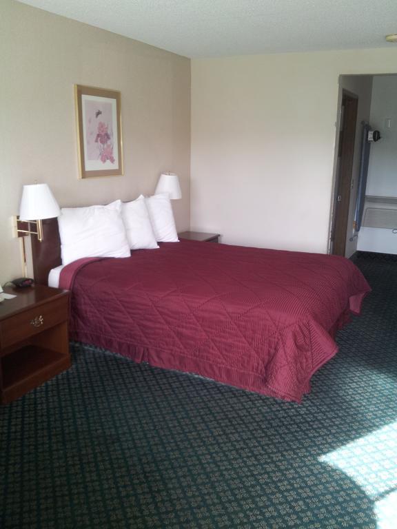 Bridgeway Inn & Suites Redding Bagian luar foto