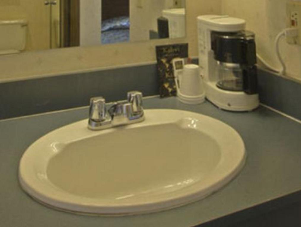 Bridgeway Inn & Suites Redding Ruang foto