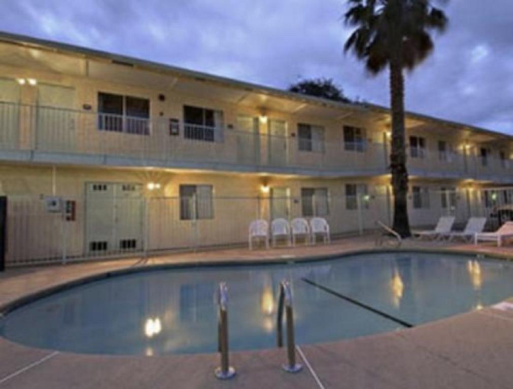Bridgeway Inn & Suites Redding Fasilitas foto